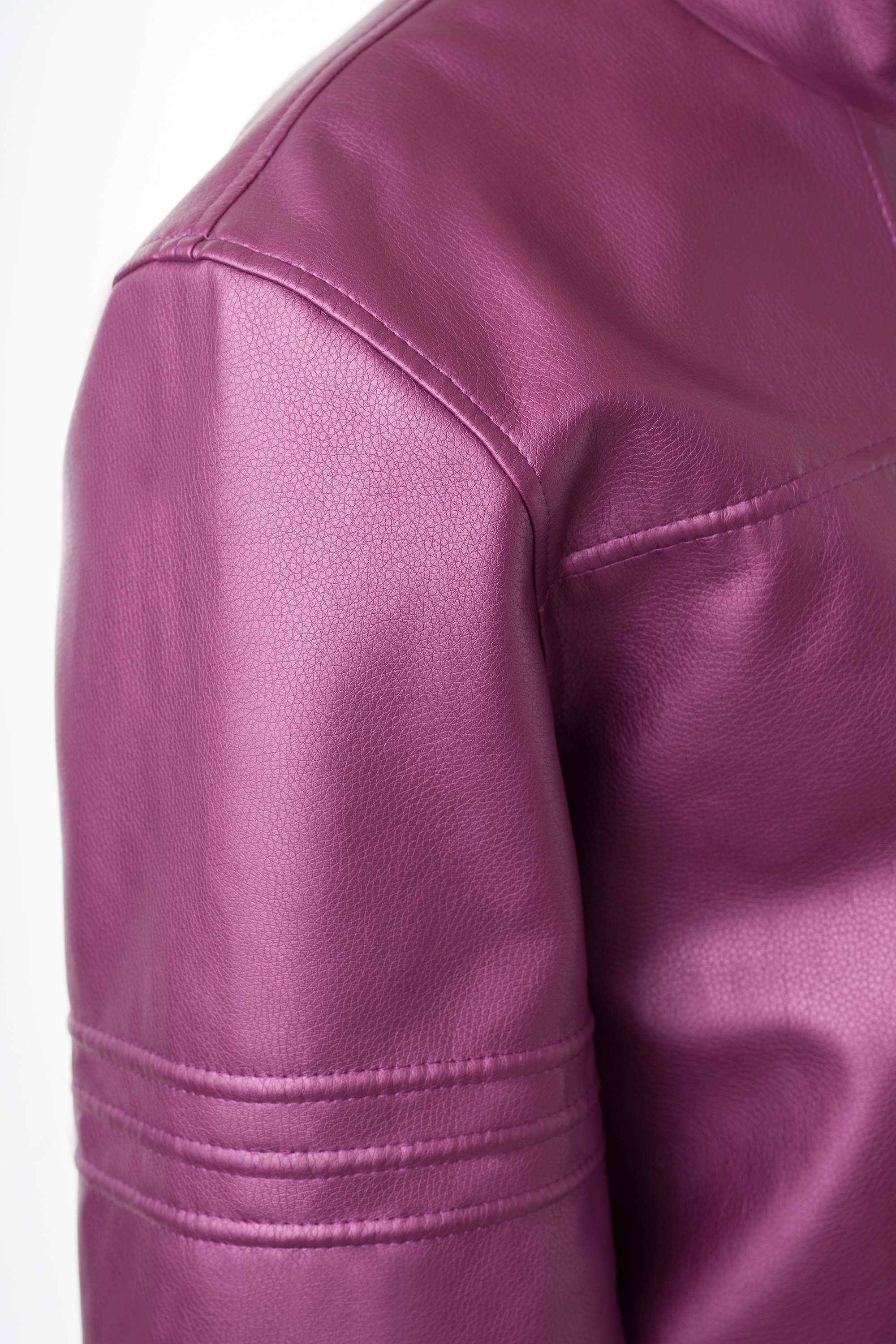 Pace EB110 HER – Boxy Metallic Faux Leather Jacket with Line Structures