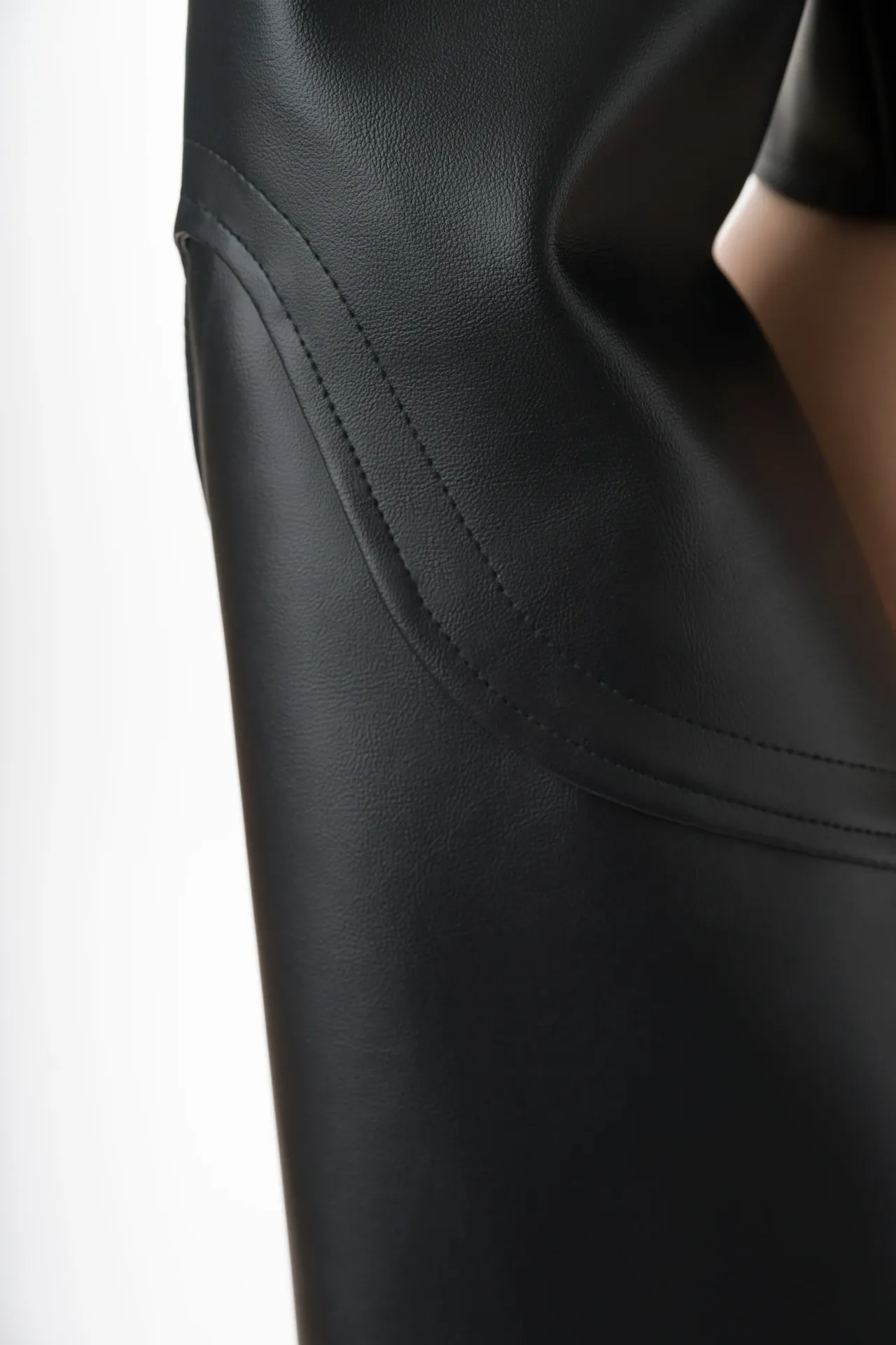 Pulse Enzo – Cropped Contour Kunstlederjacke
