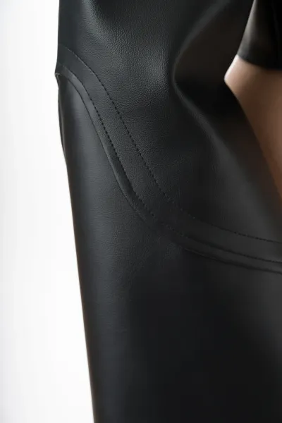 Pulse Enzo – Cropped Contour Kunstlederjacke