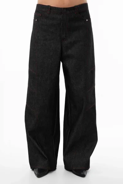 Herren schwarze Wide Leg Denim Hose mit roten N&auml;hten