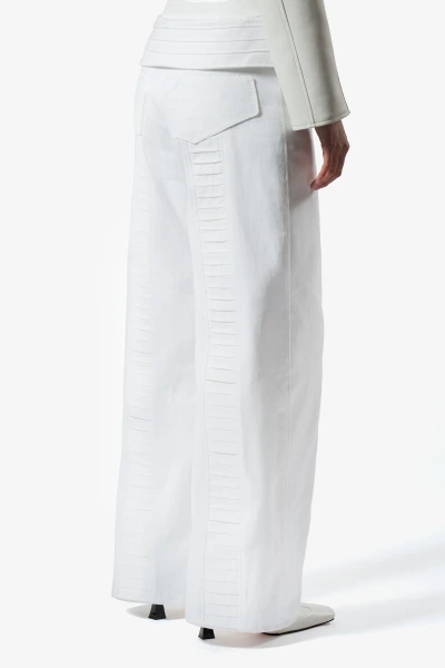 Royal Halo – Wide Leg Jeans mit Kragenbund und Falten, Rückansicht