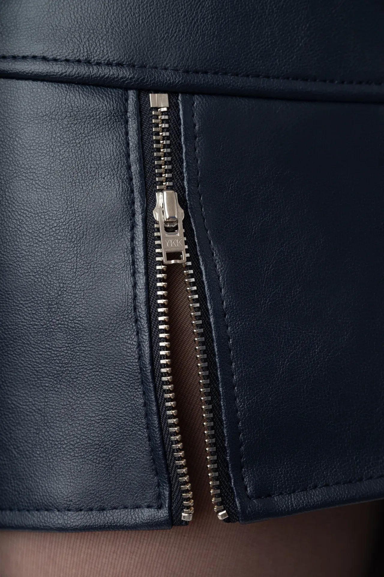Slick Dive – Mid Waist Zipper Kunstleder Minirock